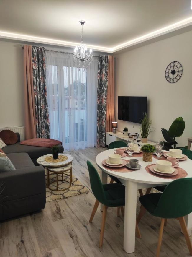 Sun River Apartament อิวาวา ภายนอก รูปภาพ