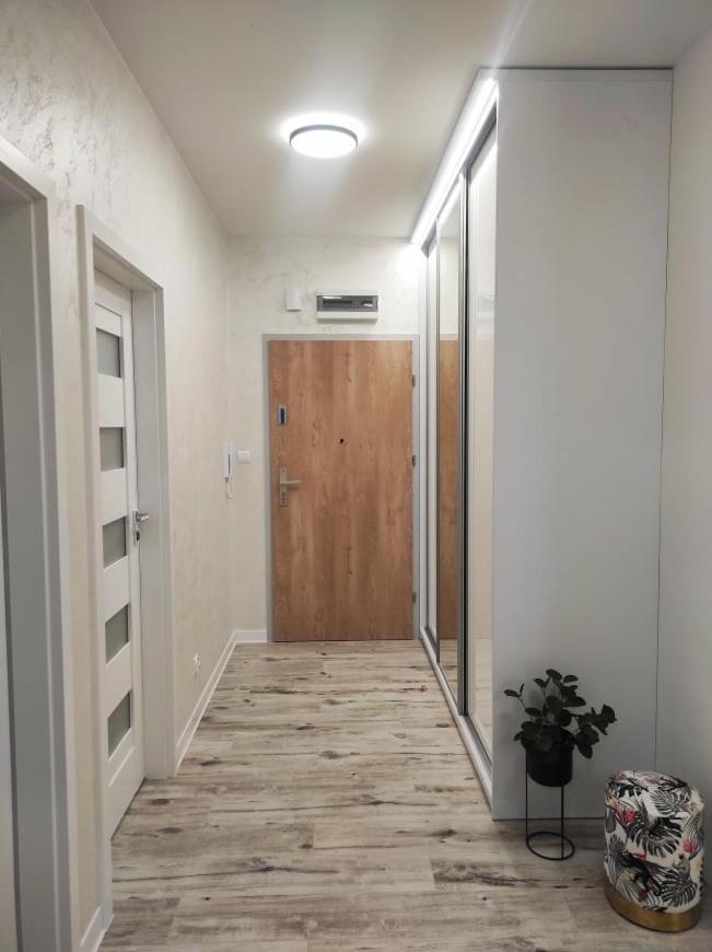 Sun River Apartament อิวาวา ภายนอก รูปภาพ