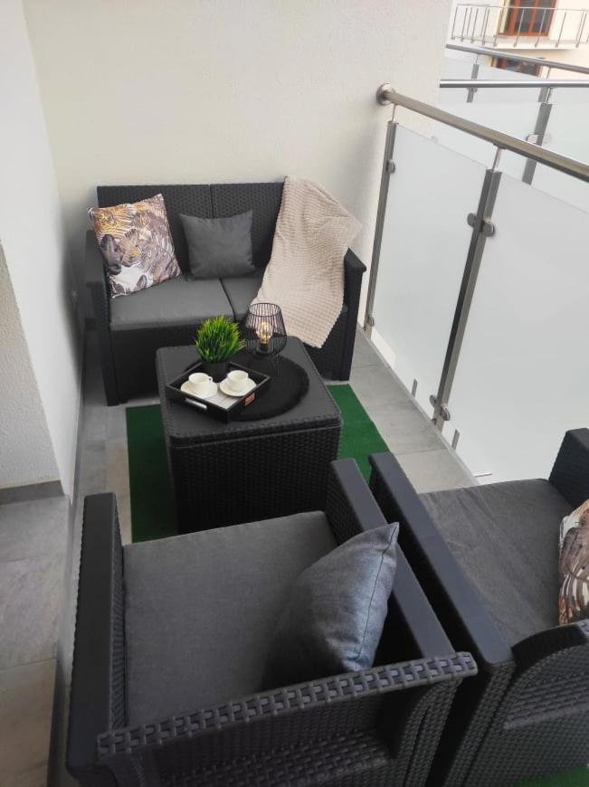 Sun River Apartament อิวาวา ภายนอก รูปภาพ